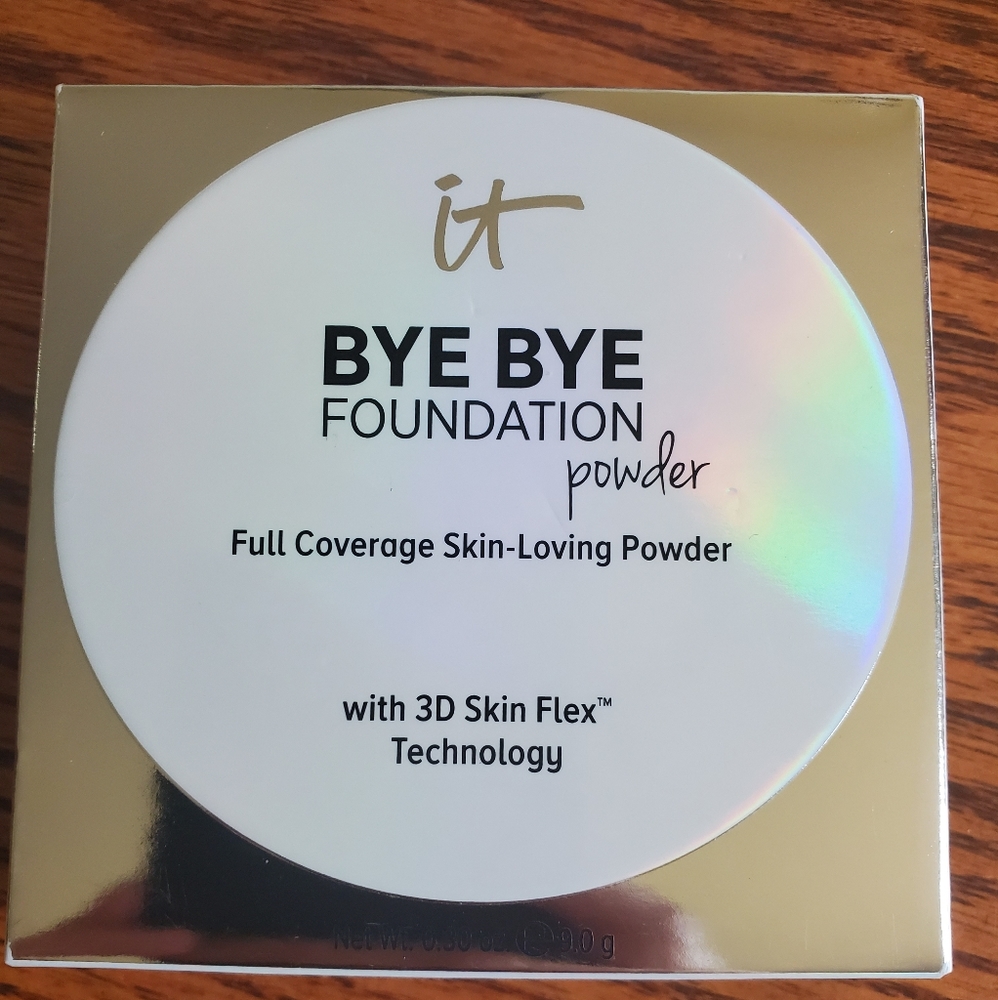 IT bye bye foundation powder